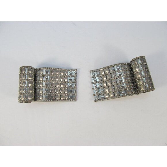 Vintage Set of Dress Clips Silver Aluminum Ripple Textured Design - Picture 3 of 11